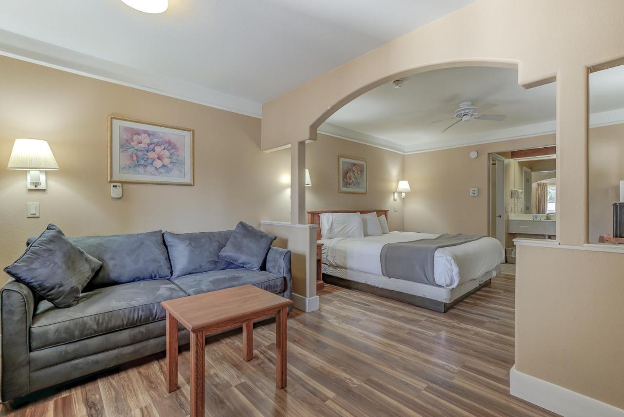 Shasta Pines Motel & Suites Burney 외부 사진