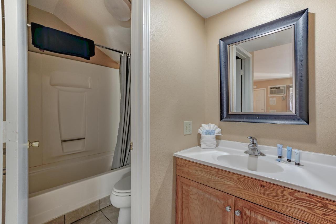 Shasta Pines Motel & Suites Burney 외부 사진