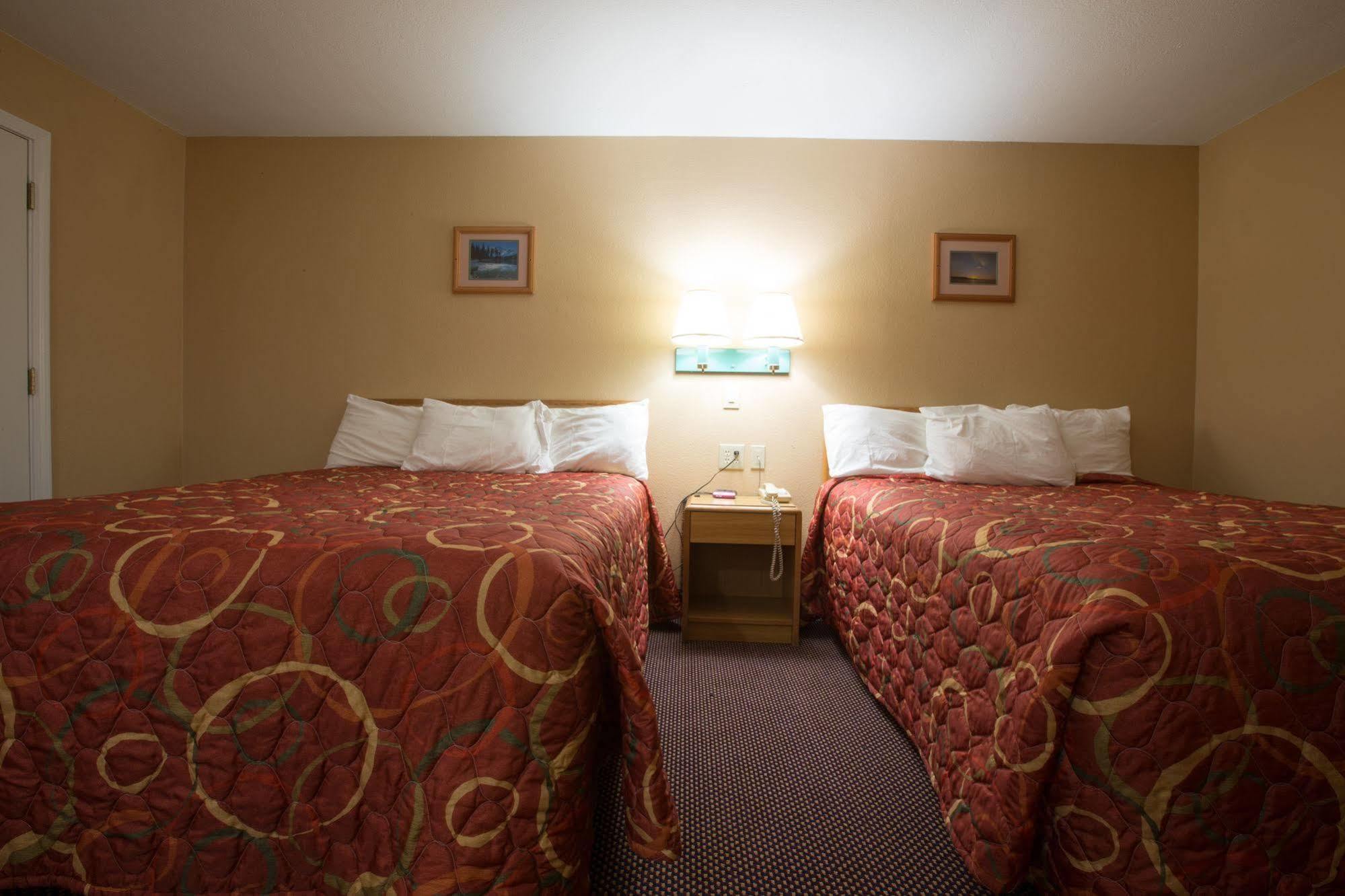 Shasta Pines Motel & Suites Burney 외부 사진