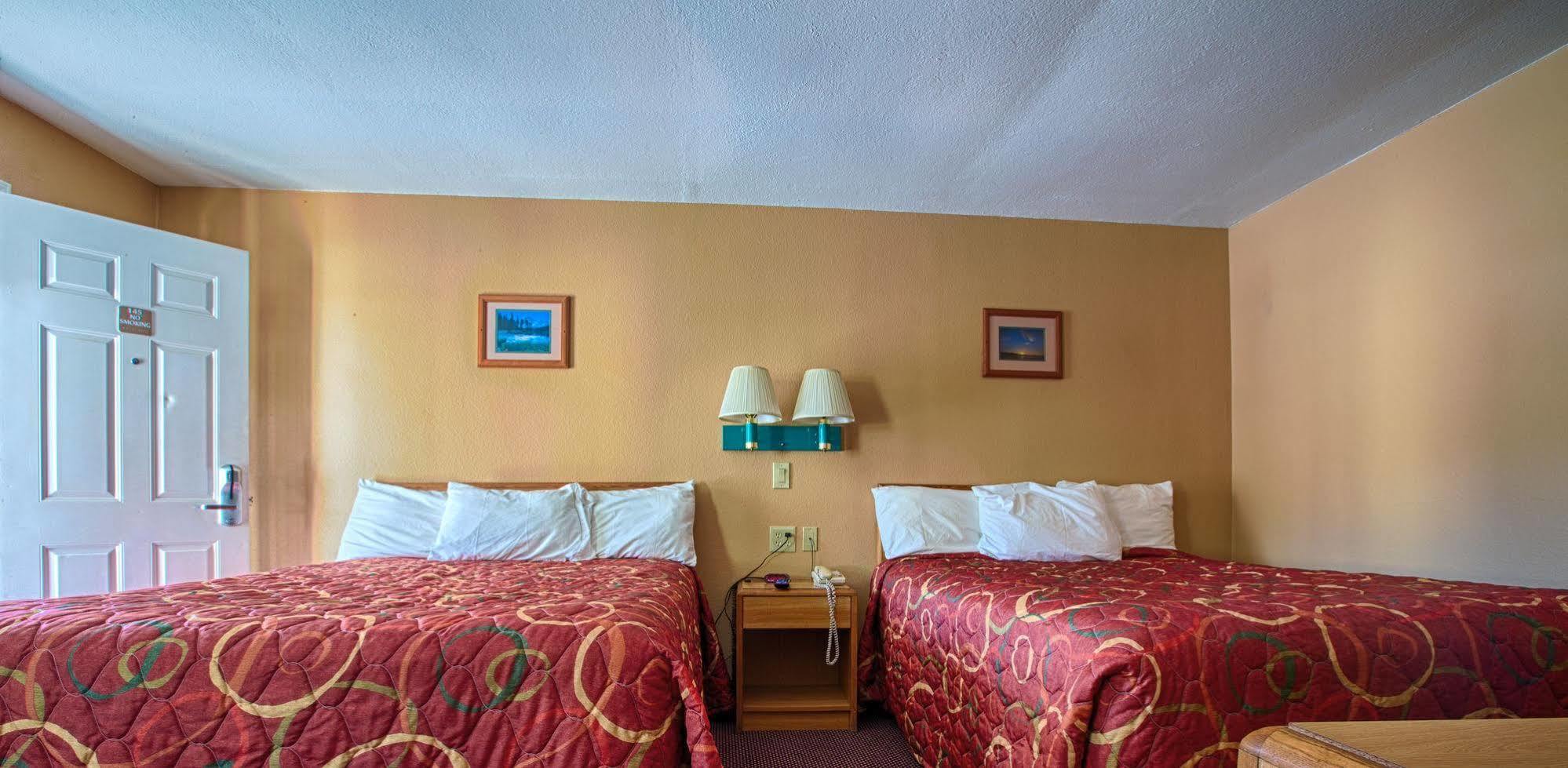 Shasta Pines Motel & Suites Burney 외부 사진