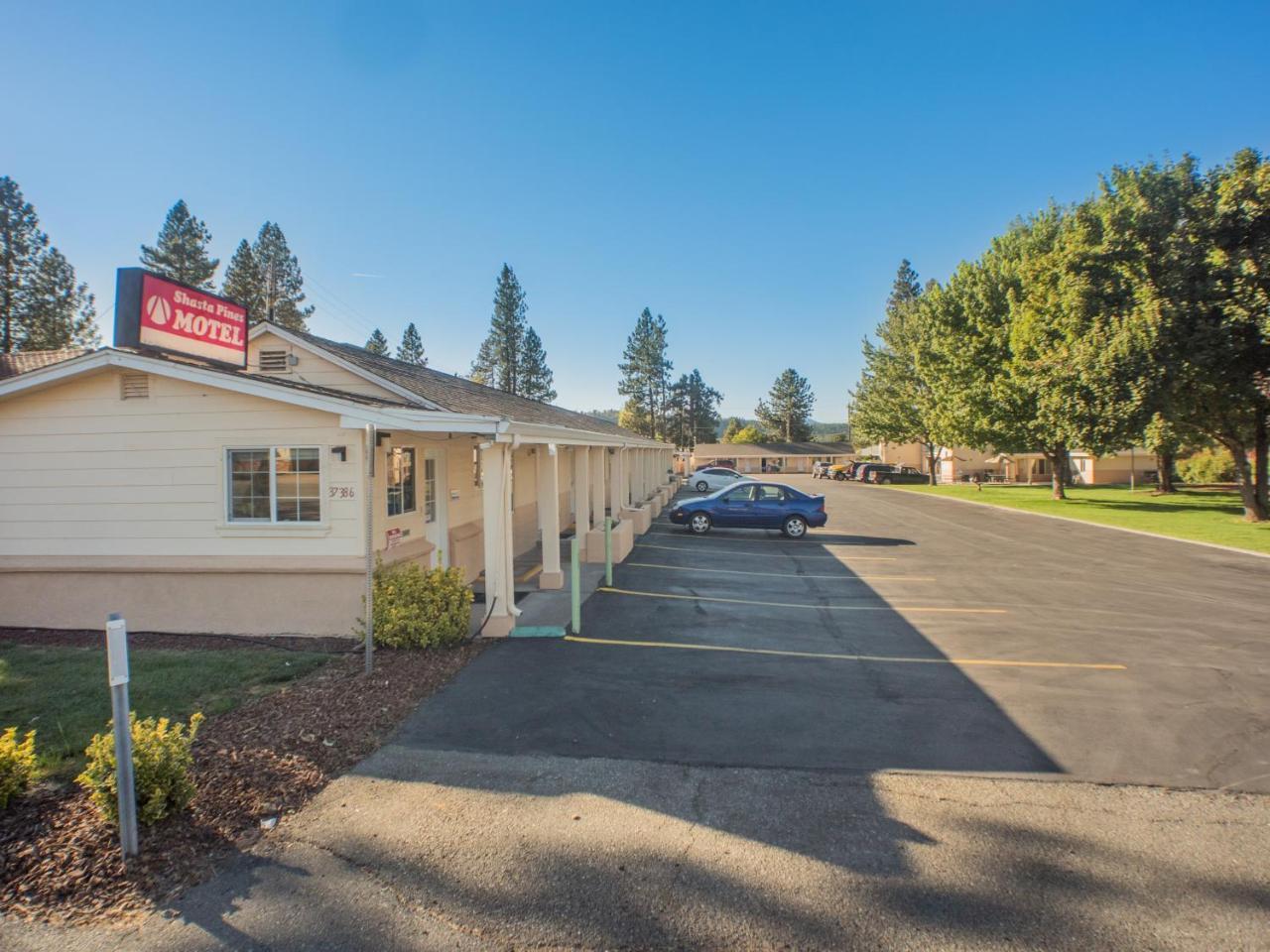 Shasta Pines Motel & Suites Burney 외부 사진
